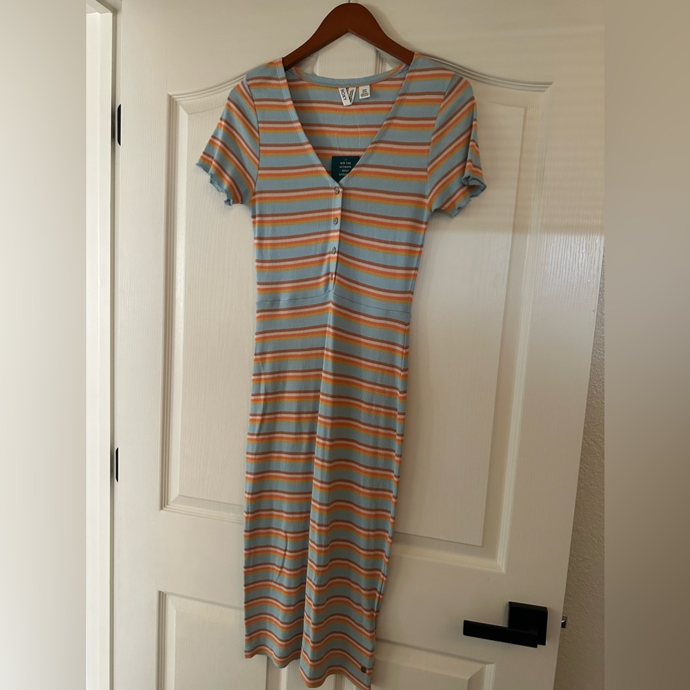 Roxy Size Small NWT